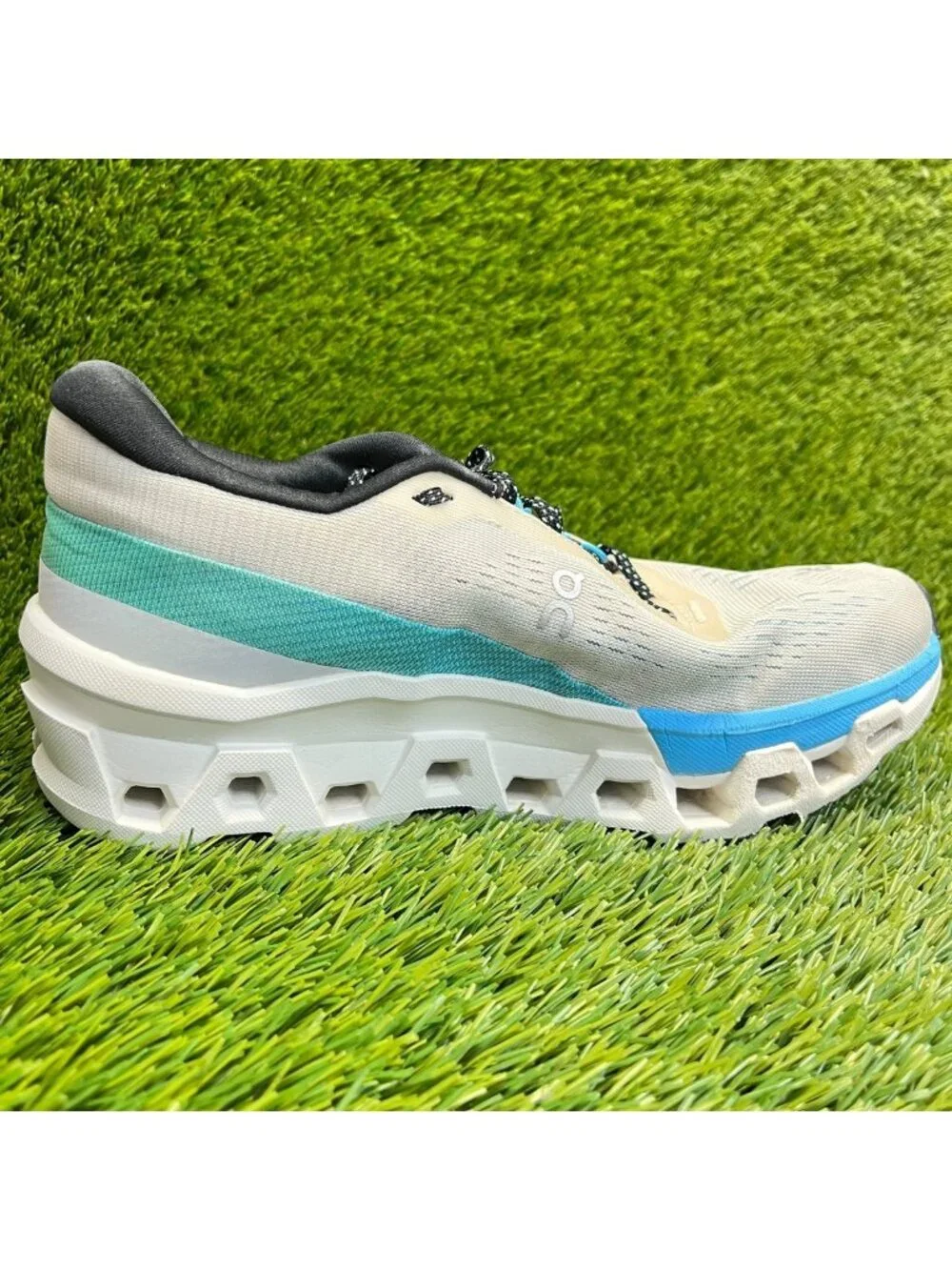 On Cloudmonster 2 Womens Size 7.5 Cream Blue Athletic Running Shoes Sneakers